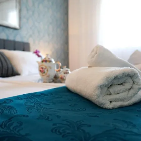 In With Sea View, Balcony, Air Conditioning, Wi-fi