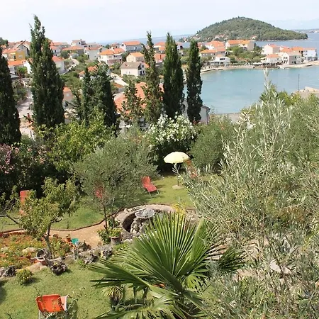 In With Sea View, Balcony, Air Conditioning, Wi-fi *