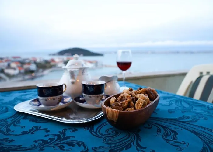 In With Sea View, Balcony, Air Conditioning, Wi-fi Apartment