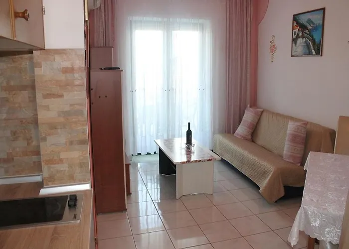 Apartman In With Sea View, Balcony, Air Conditioning, Wi-fi *