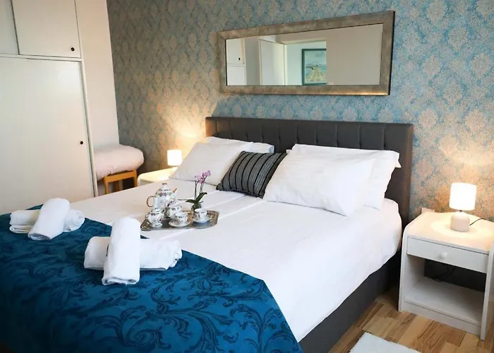 In With Sea View, Balcony, Air Conditioning, Wi-fi Apartment Kali