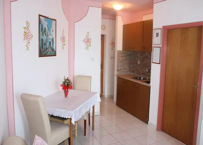 Apartment In With Sea View, Balcony, Air Conditioning, Wi-fi *
