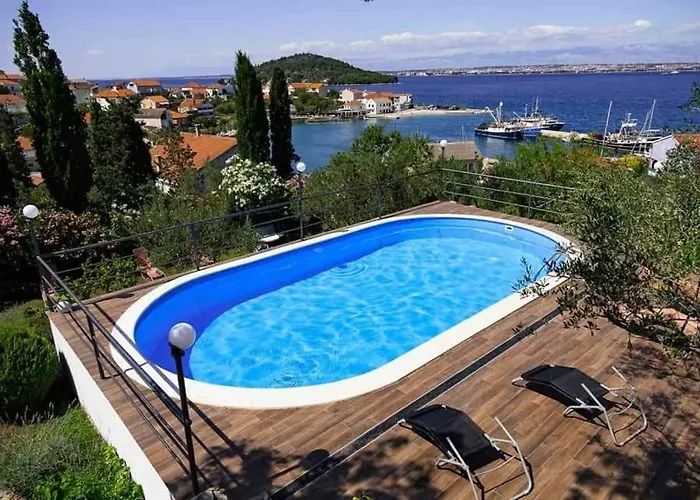 Apartment In With Sea View, Balcony, Air Conditioning, Wi-fi Kali