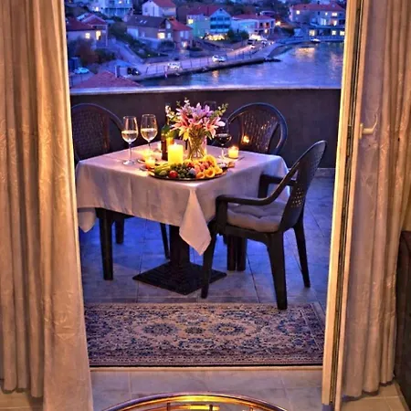 In With Sea View, Balcony, Air Conditioning, Wi-fi